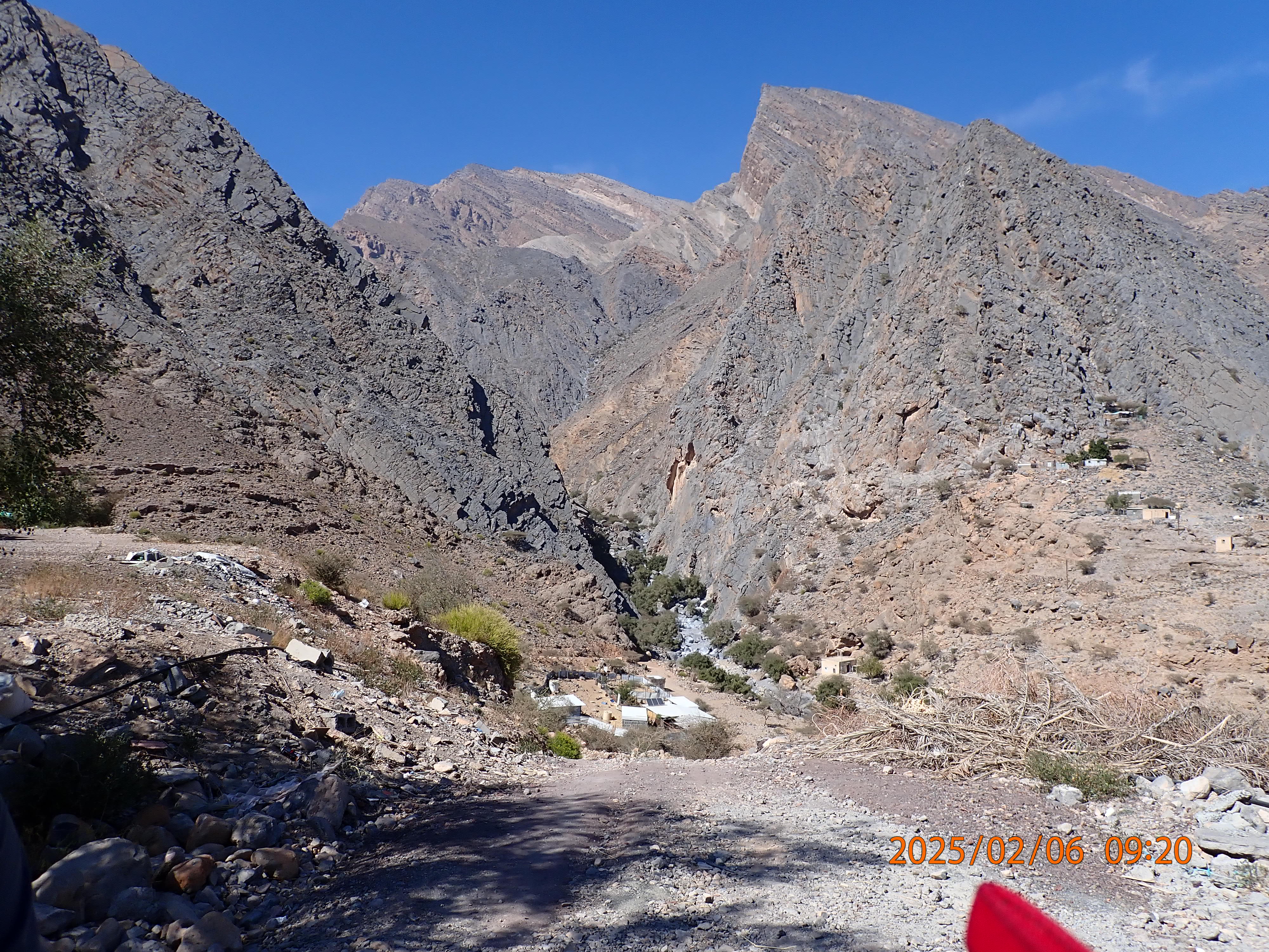 The starting point of our Hajar adventure, the wadi entrance at Al Afyah.